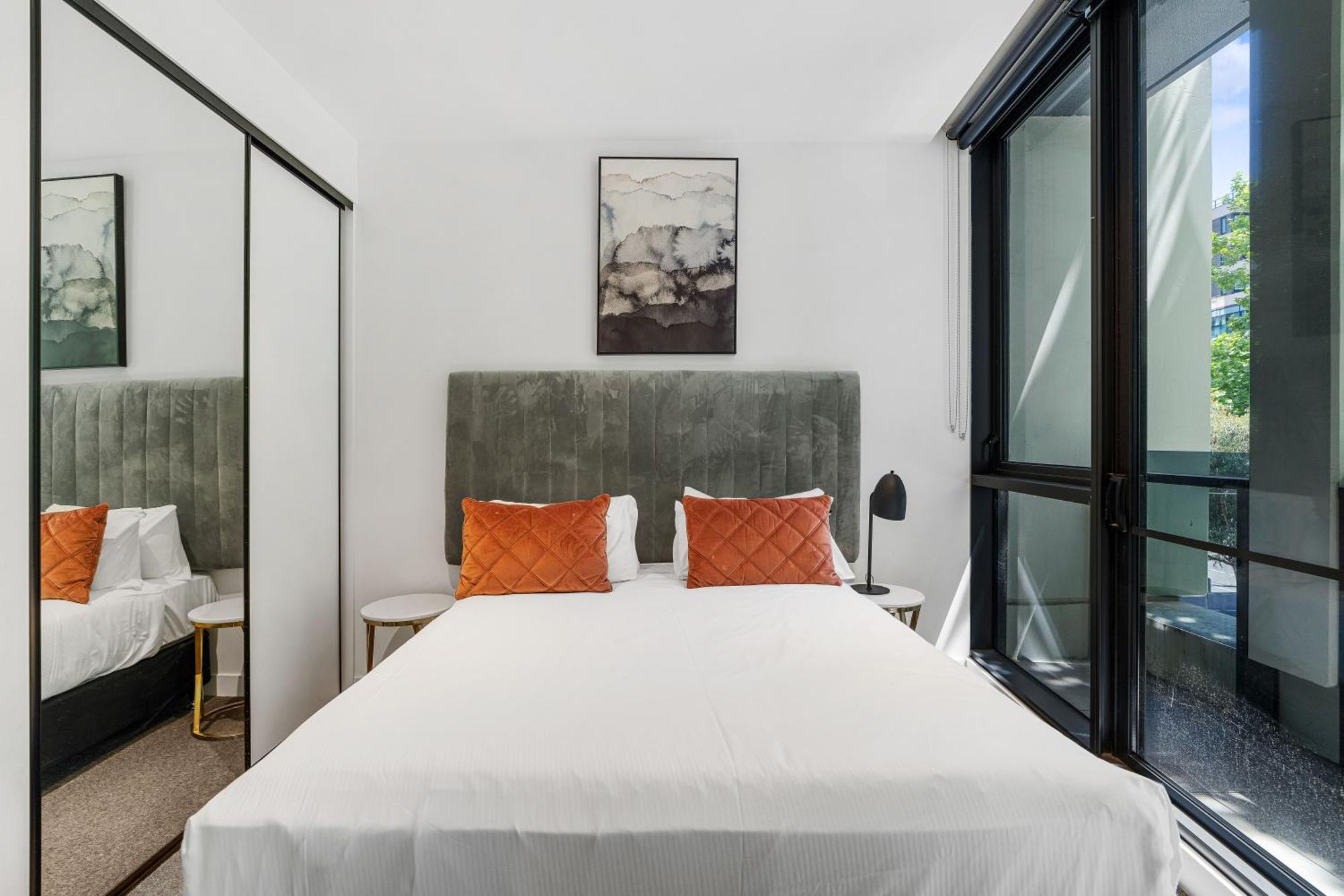 The Eminence Apartments By Cllix Melbourne Eksteriør bilde