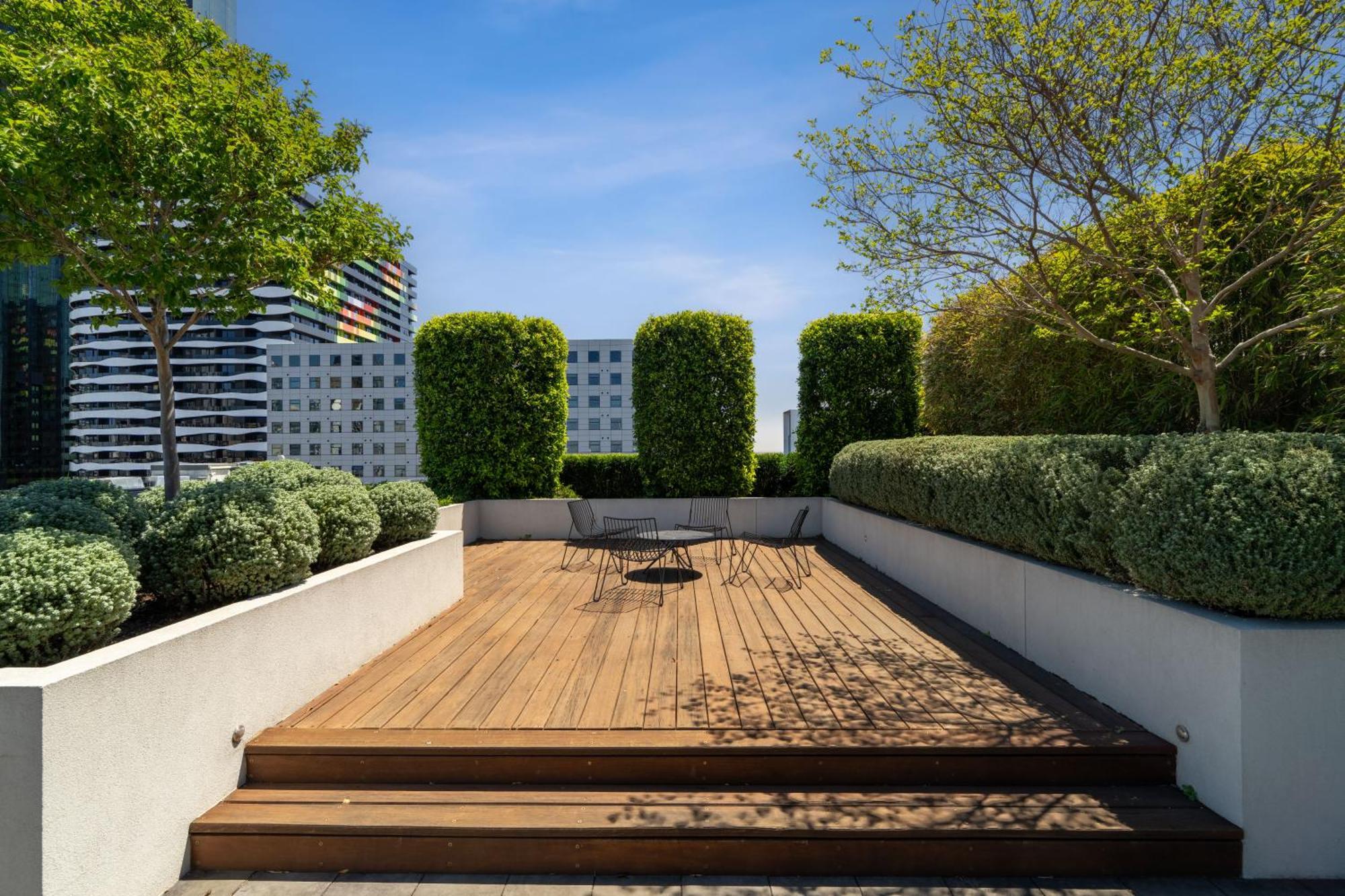 The Eminence Apartments By Cllix Melbourne Eksteriør bilde