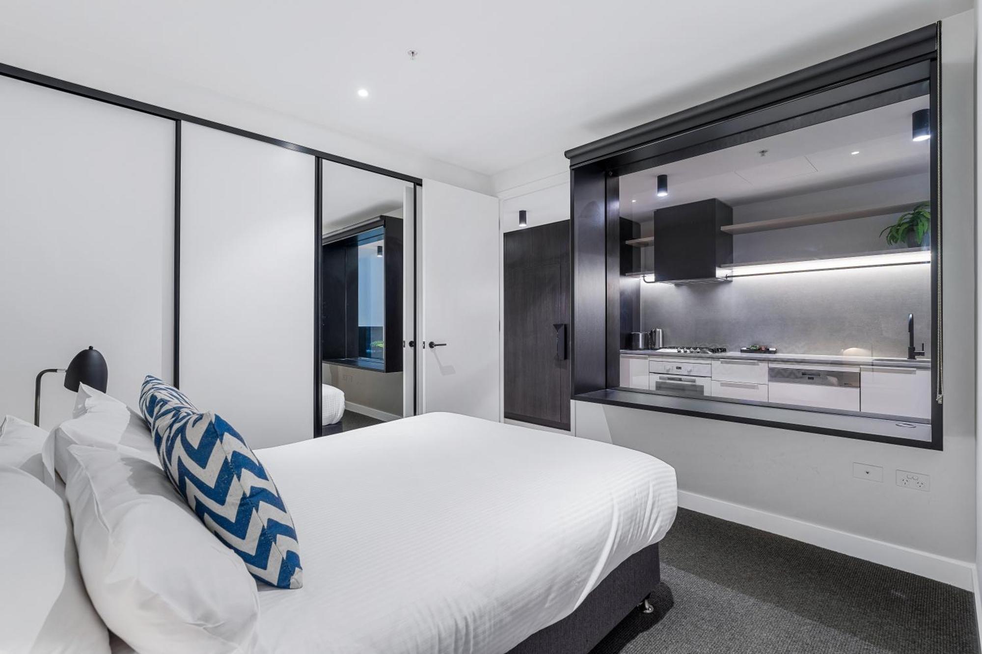 The Eminence Apartments By Cllix Melbourne Eksteriør bilde