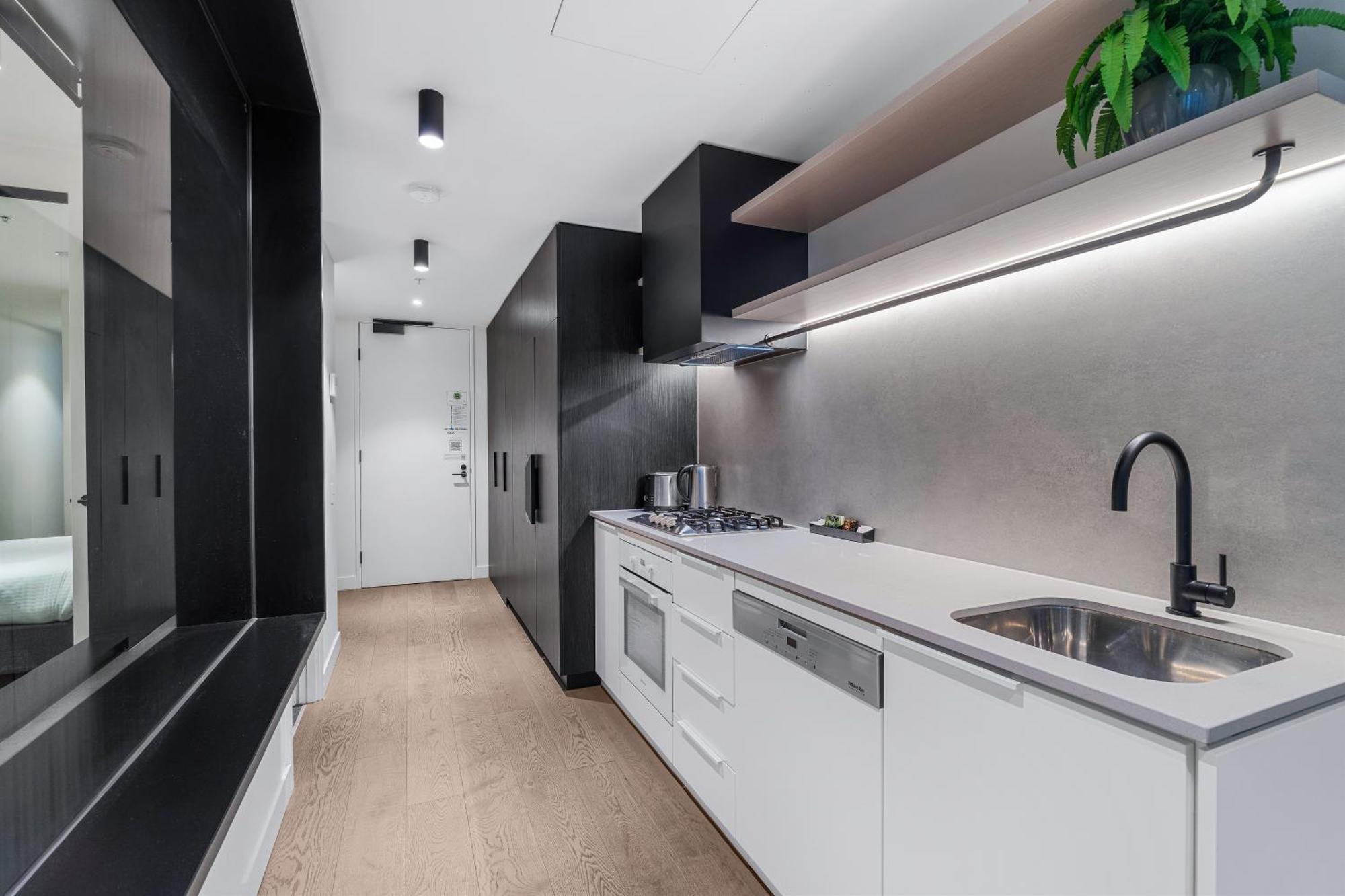 The Eminence Apartments By Cllix Melbourne Eksteriør bilde